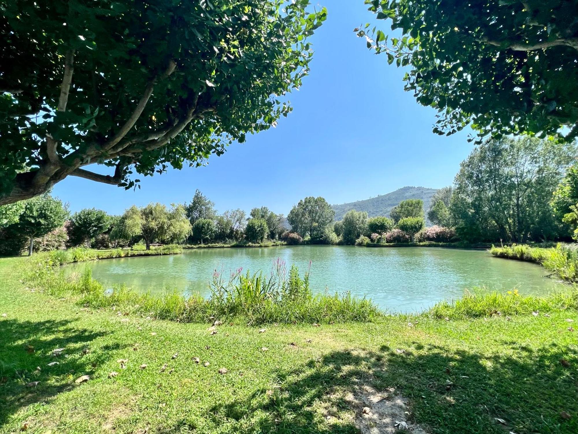 Domaine Du Lac De La Vallee La Roquette-sur-Siagne Exterior photo